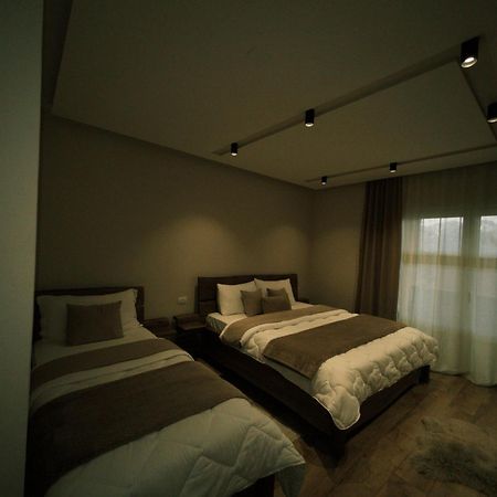 Vila Alpini Razëm 外观 照片
