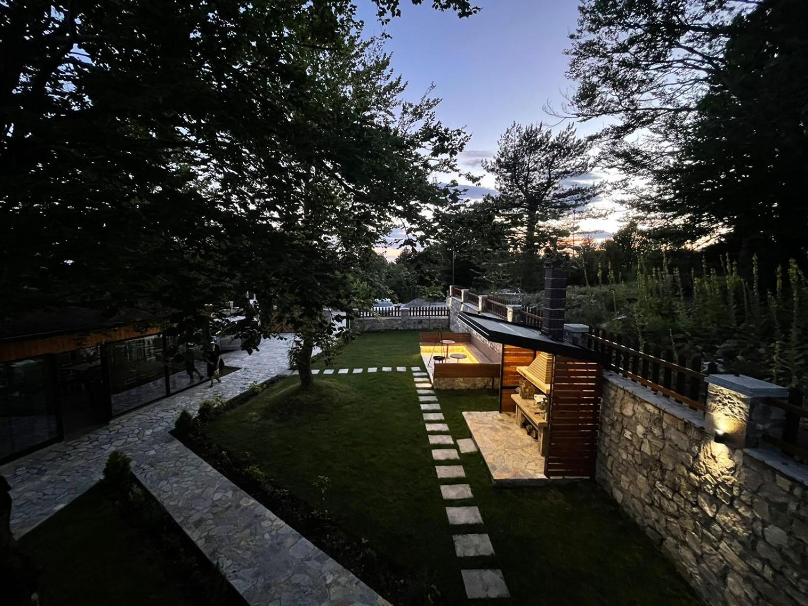 Vila Alpini Razëm 外观 照片