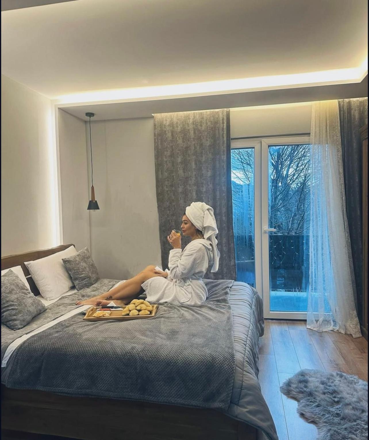Vila Alpini Razëm 外观 照片