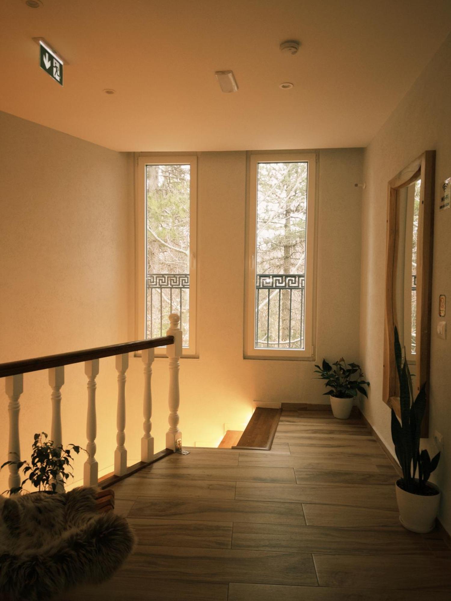Vila Alpini Razëm 外观 照片